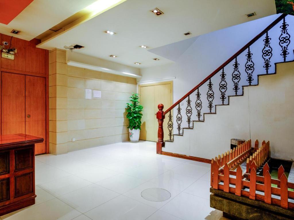 Shijia Inn On The Bund Шанхай Екстериор снимка