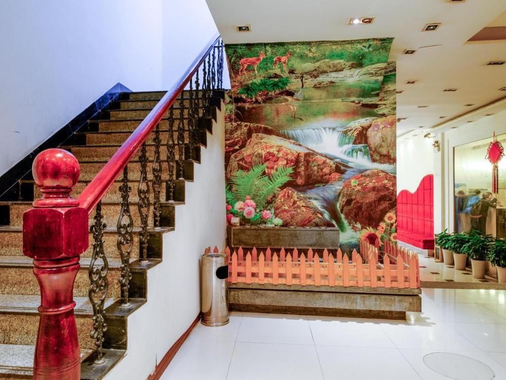 Shijia Inn On The Bund Шанхай Екстериор снимка